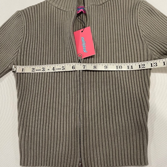 Edikted Cropped Sweater - Size XS/S - NEW With Tags. - Picture 10 of 13